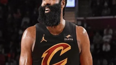 火力全开！NBA火箭连战连捷挑战马刺，比分预测大揭秘！